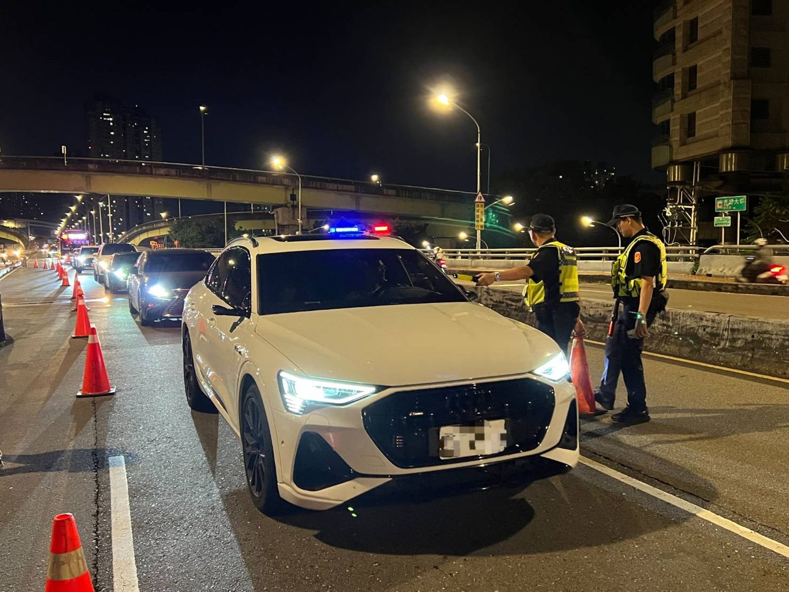 還敢毒酒駕?新北警昨啟動第六波掃蕩 專案合計逮毒駕199件、酒駕54件