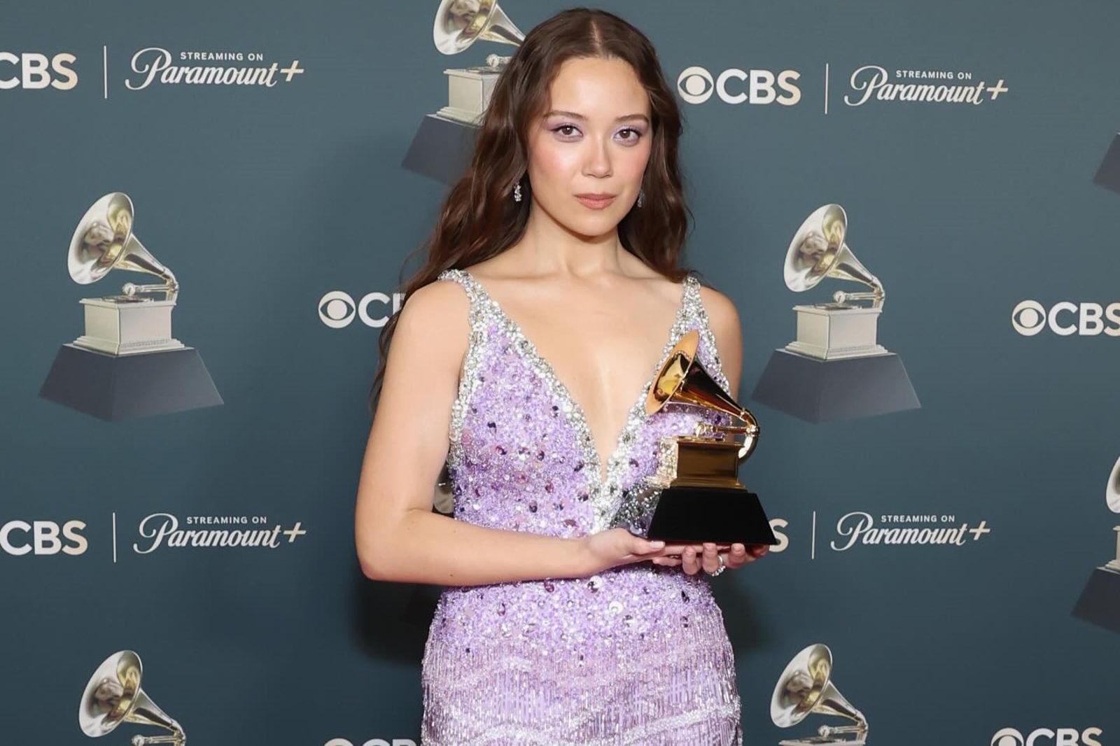 42億次收聽女伶再度攻台！葛萊美爵士女神Laufey 5月空降林口　「中獎率100%」