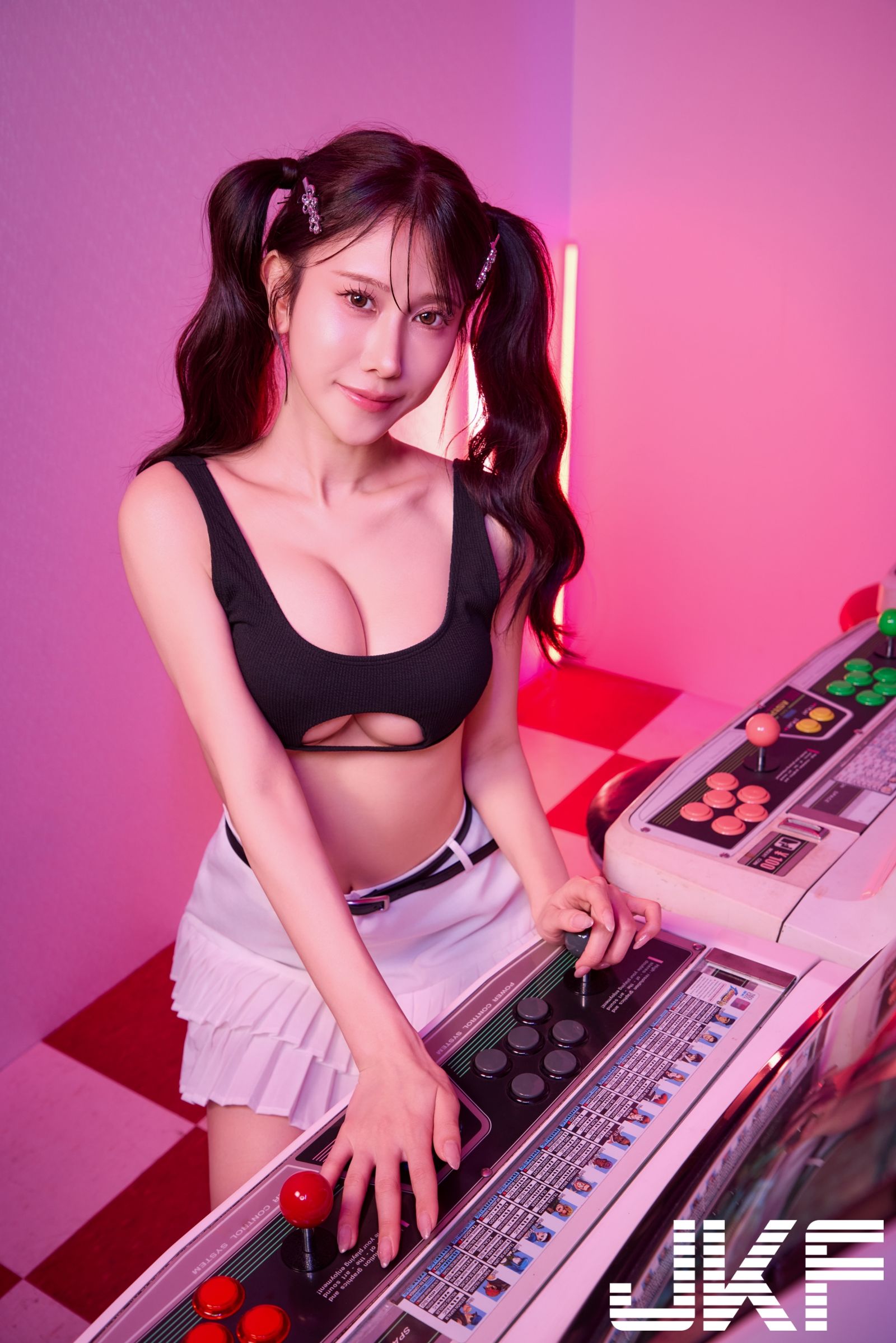 名取久留美透露自己很能吃，靠定期運動、多睡覺維持好身材。JKF提供