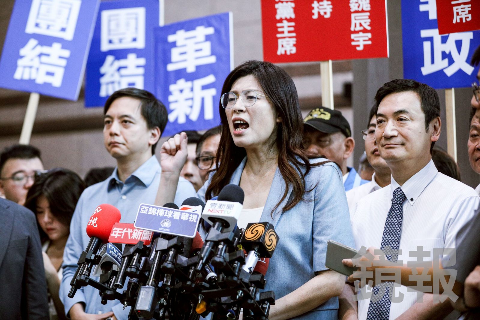 鄭麗文強調「國民黨應要團結」，之前黨主席選舉有紛擾，希望今天完成登記後，黨中央可以辦一場乾淨公平公開的選舉。（圖／鄒保祥攝）