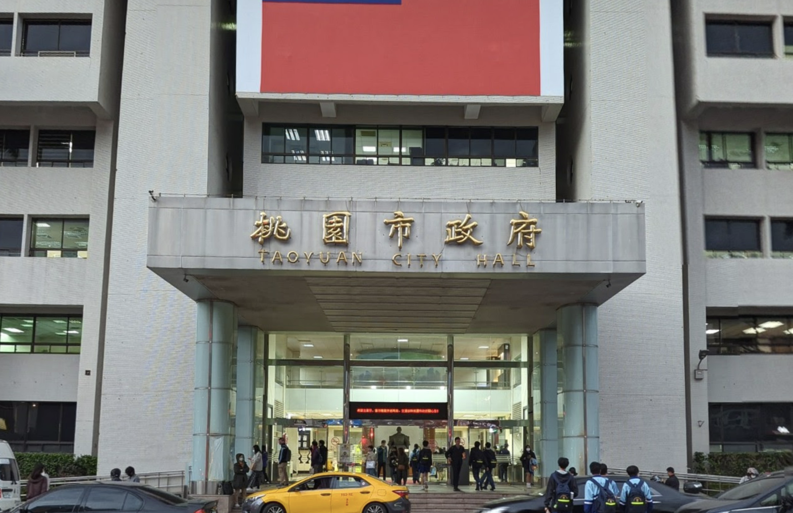 桃園市府31歲男員工「留4字」墜樓亡!同日再傳女職員被勸離頂樓