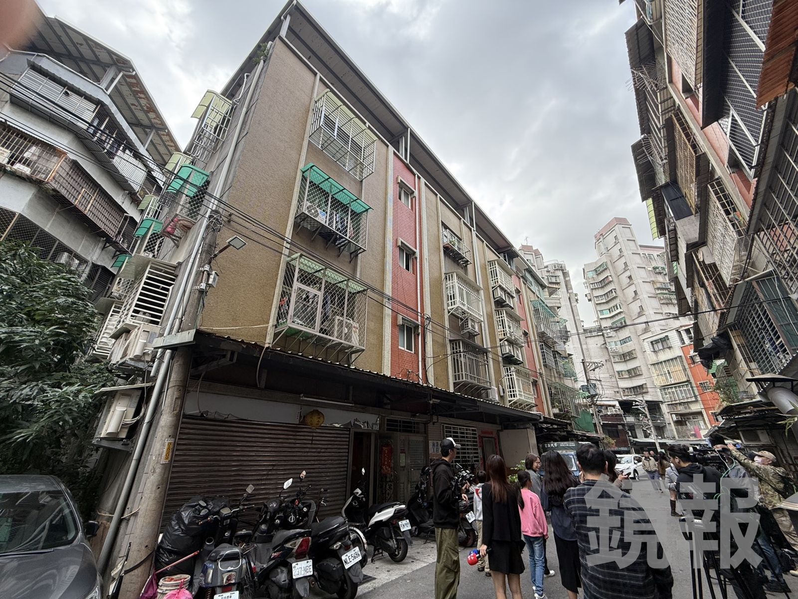 弒親命案？蘆洲夫妻身中多刀陳屍家中　兒涉有重嫌追緝中
