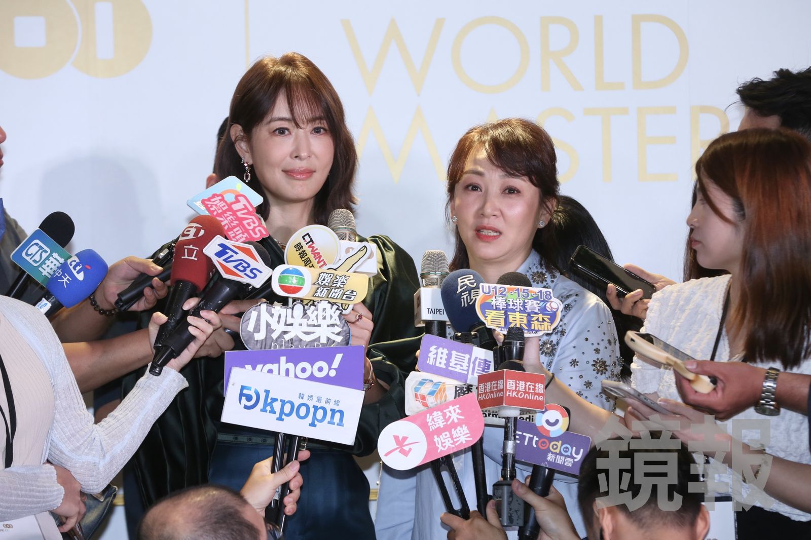 賈永婕（左）和郁方（右）接受訪問。董孟航拍攝