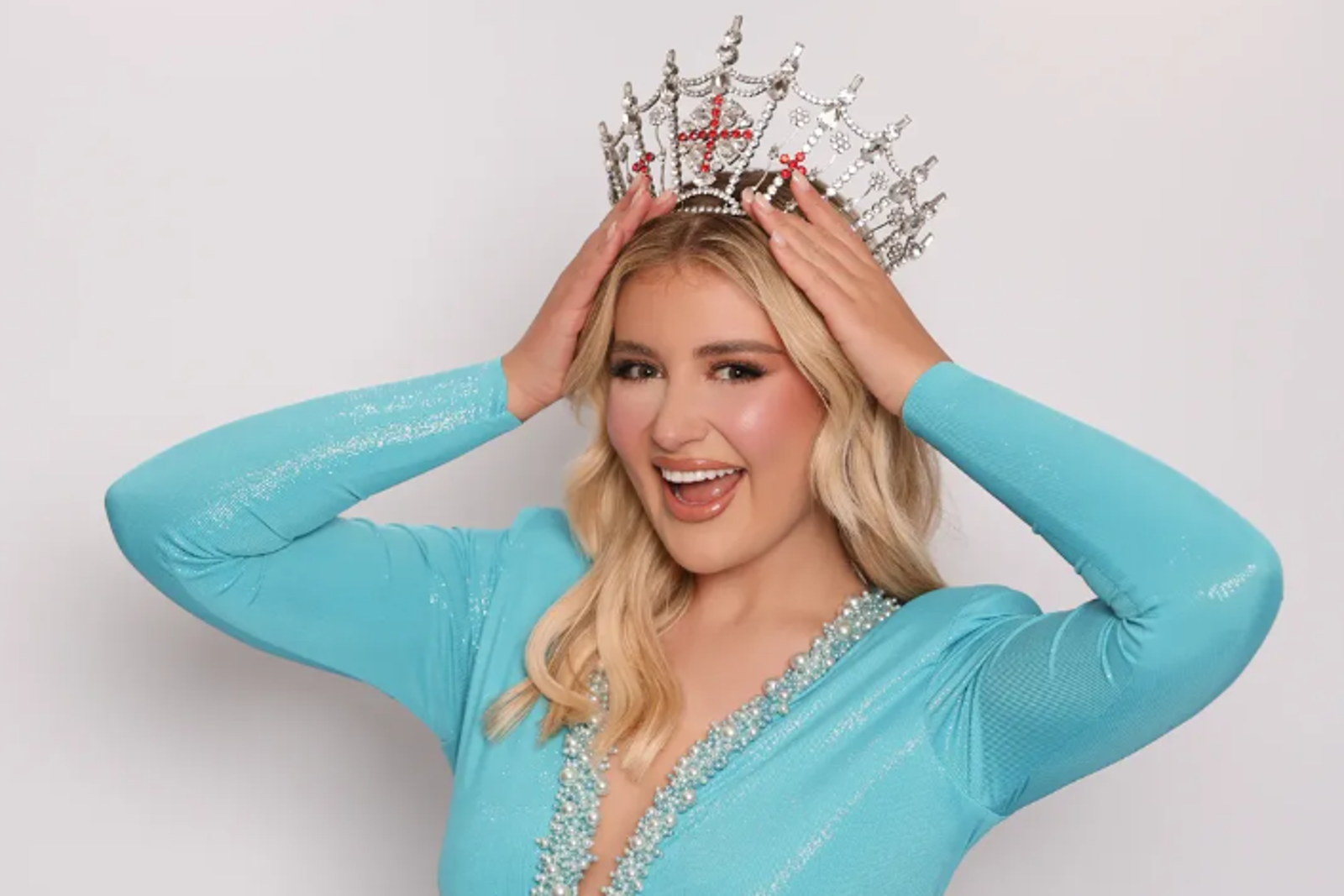 她退出世界小姐選美比賽：像「妓女」般娛樂他人