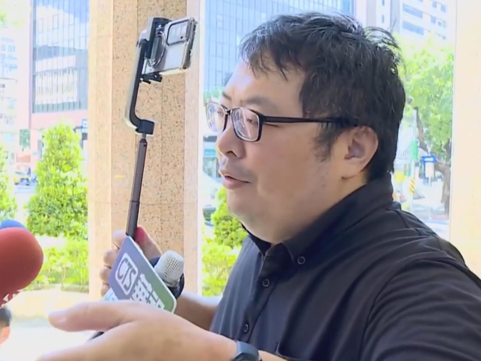 抗議魔人田山盛國又闖禍!騎車衝法務部、北檢噴綠漆 累犯遭起訴求加重其刑