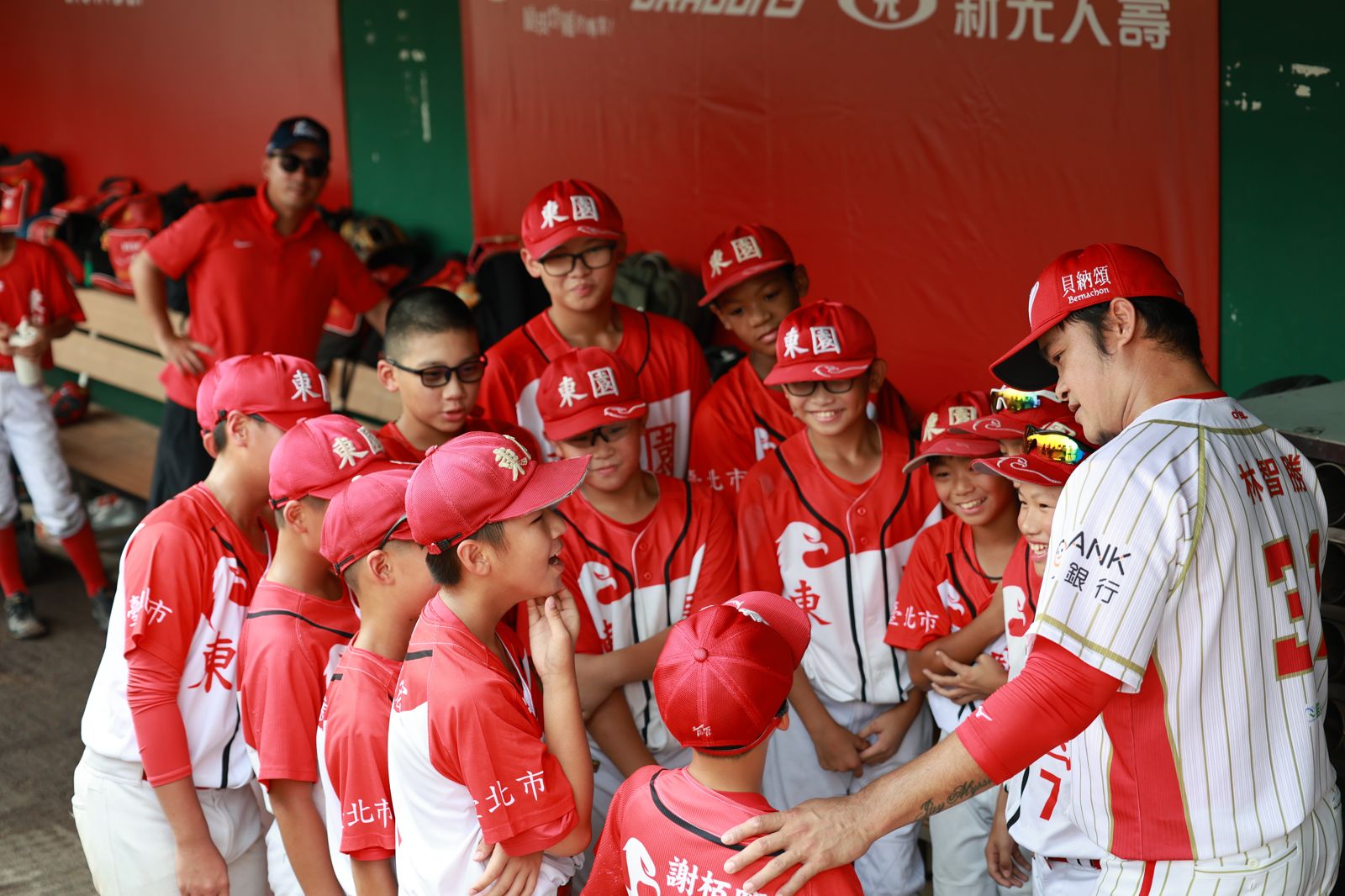 中職／林智勝引退系列賽　U12少棒、威廉波特小將齊聚大巨蛋