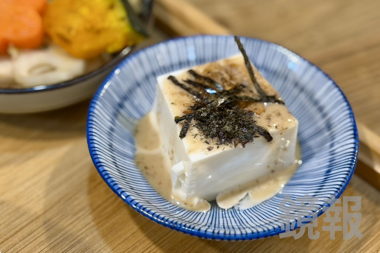 胡麻豆腐冰涼爽口。