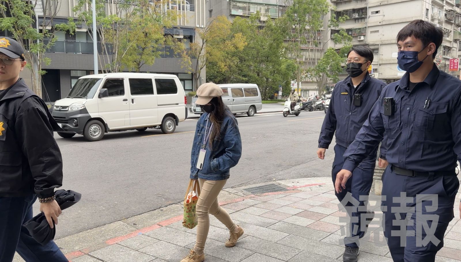 獨家直擊／喵星人墳場清出3大袋！虐貓女一句話讓清潔員做白工　愛貓人士當街開嗆