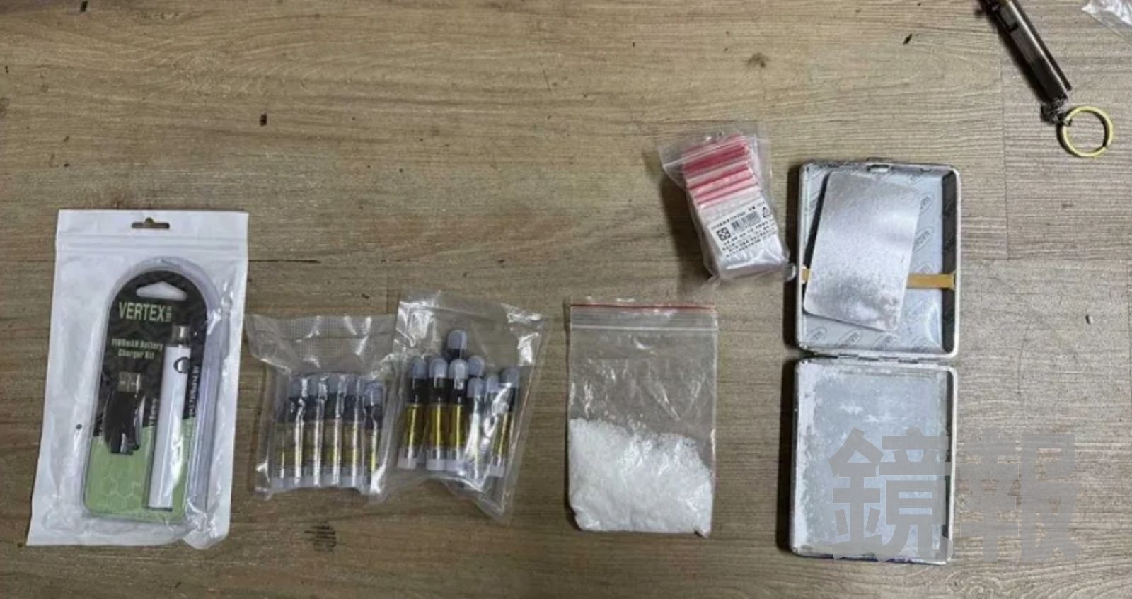 警方於鄭嫌住家查扣大麻、K他命等毒品。