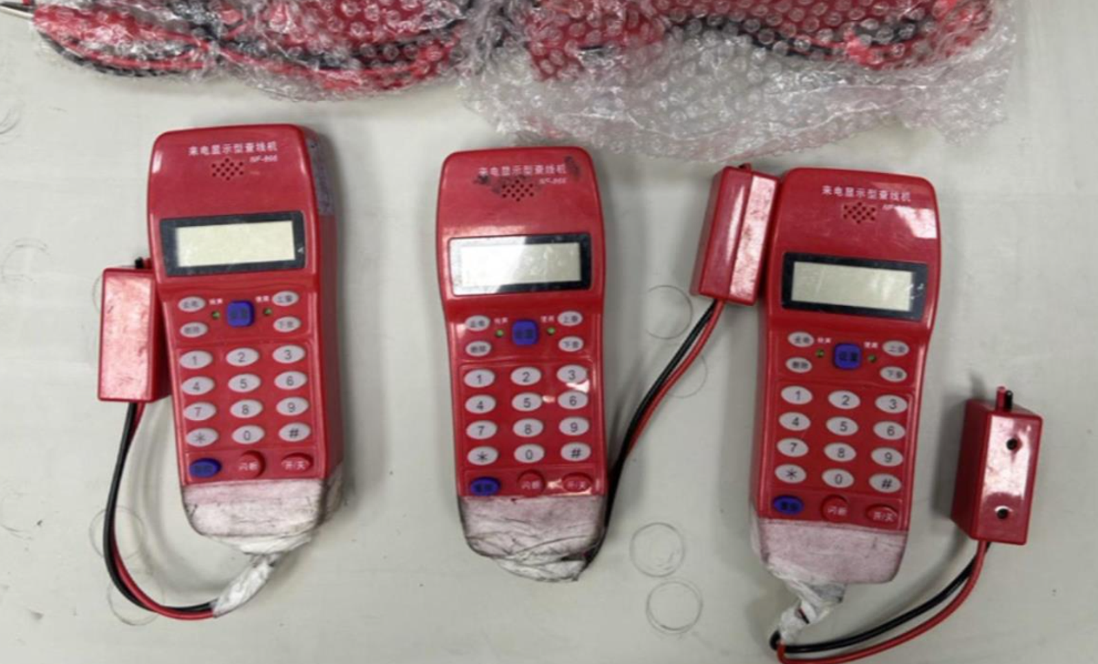 前電信工程師持「紅色電話」潛大樓機房　盜千筆市話辦LINE詐騙爽賺百萬