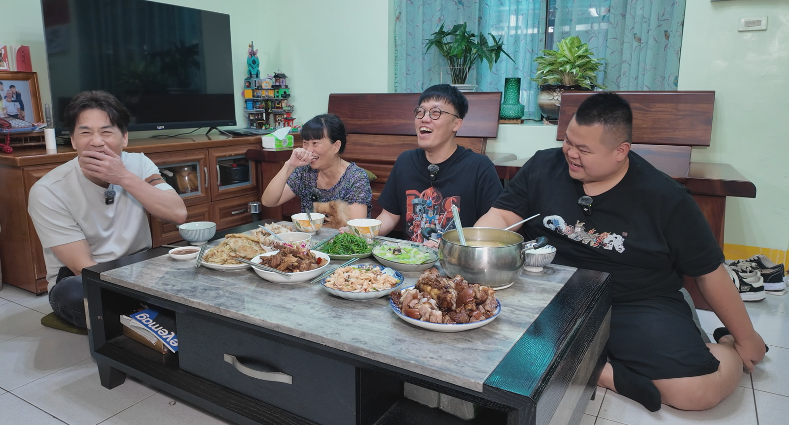 羅時豐屏東蹭飯胡椒 胡椒媽七菜一湯招待、無情吐槽「套路都一樣」