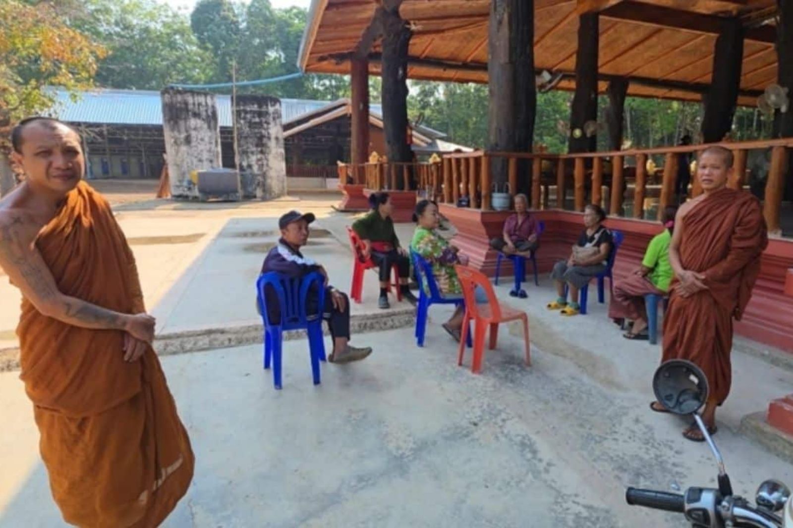 淫僧攜男寵「性愛儀式」侵犯6旬翁！紗籠布擦體液喊：穿著睡能增加魅力