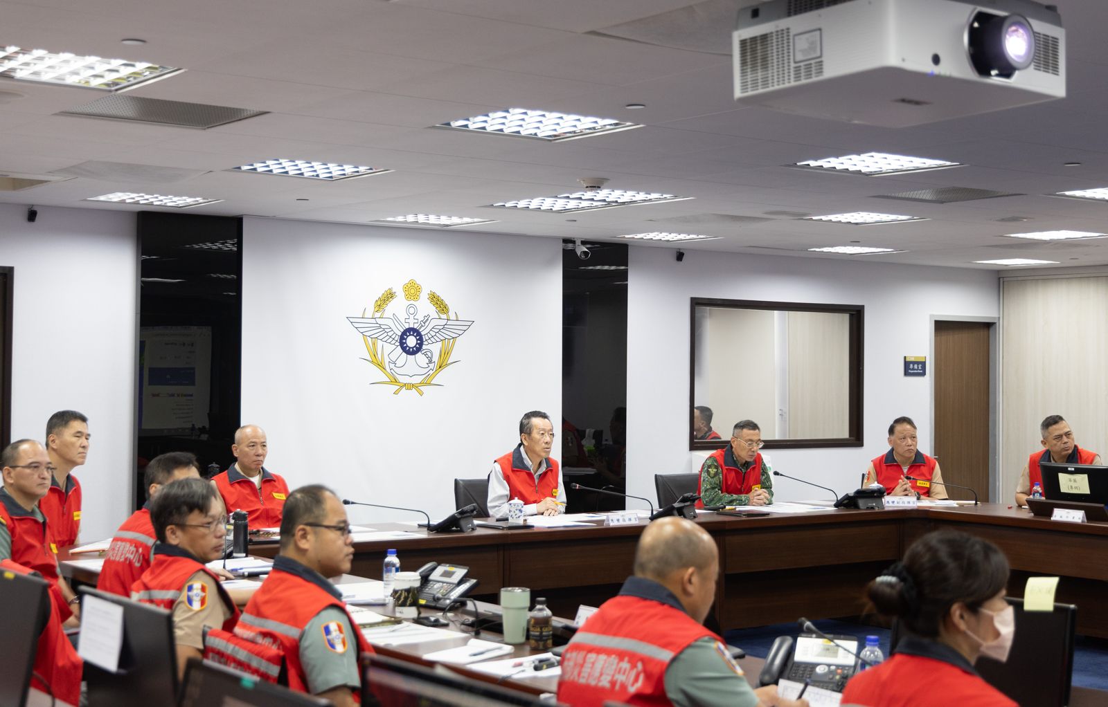 力拚中秋前讓災民恢復正常生活　顧立雄調派跨區部隊輪替：狀況允許可加速執行