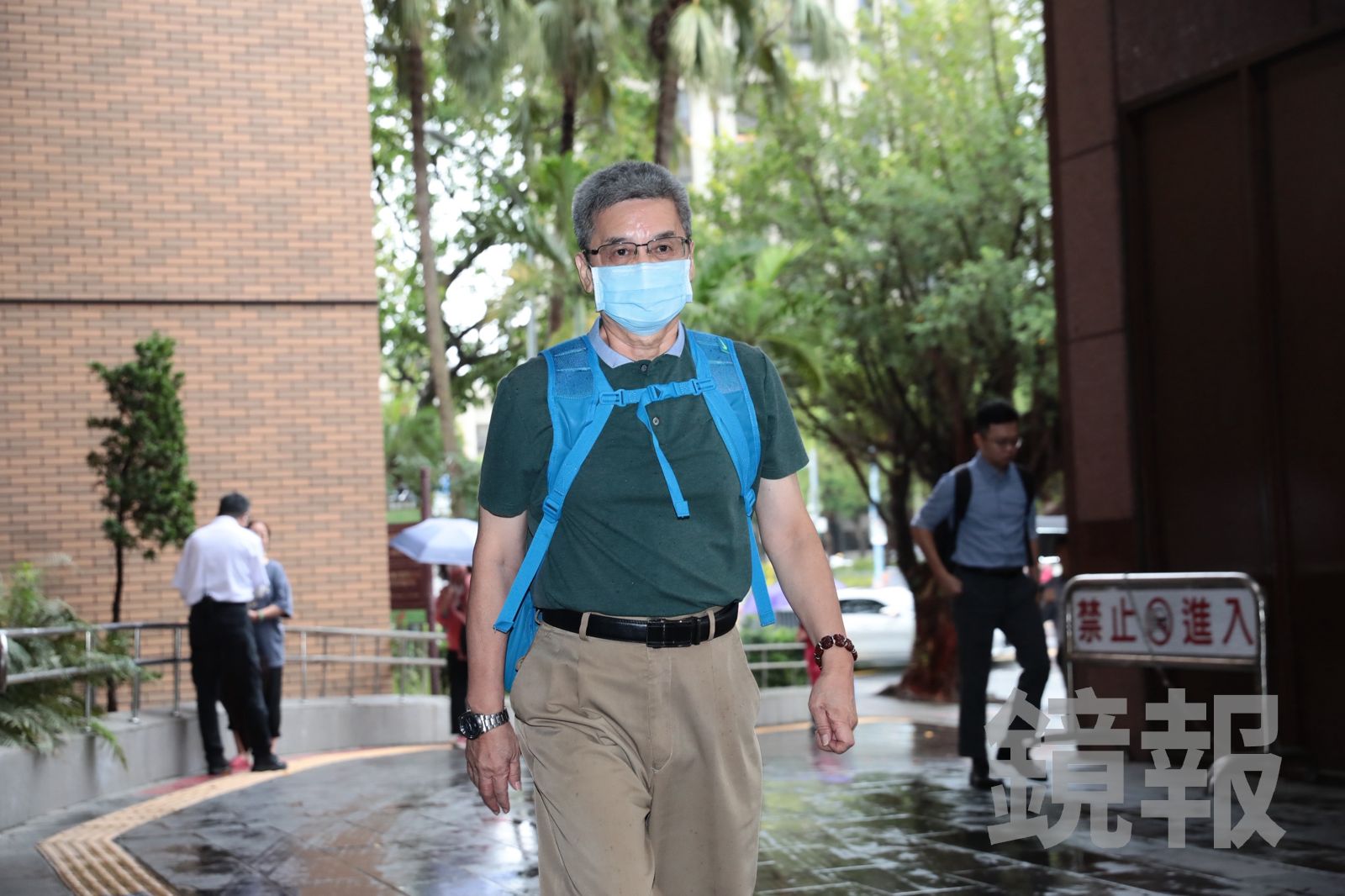 眾望基金會前董事長李文宗今開庭獨自現身。