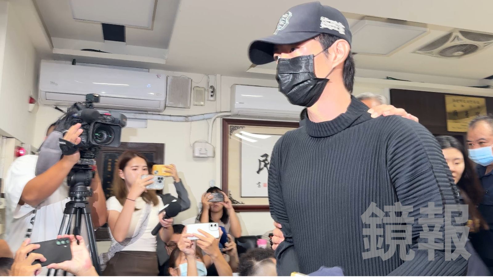 閃兵星光團價碼曝光!一表分高下 棒棒堂小杰30萬擠進前5名、花最少錢的竟是他