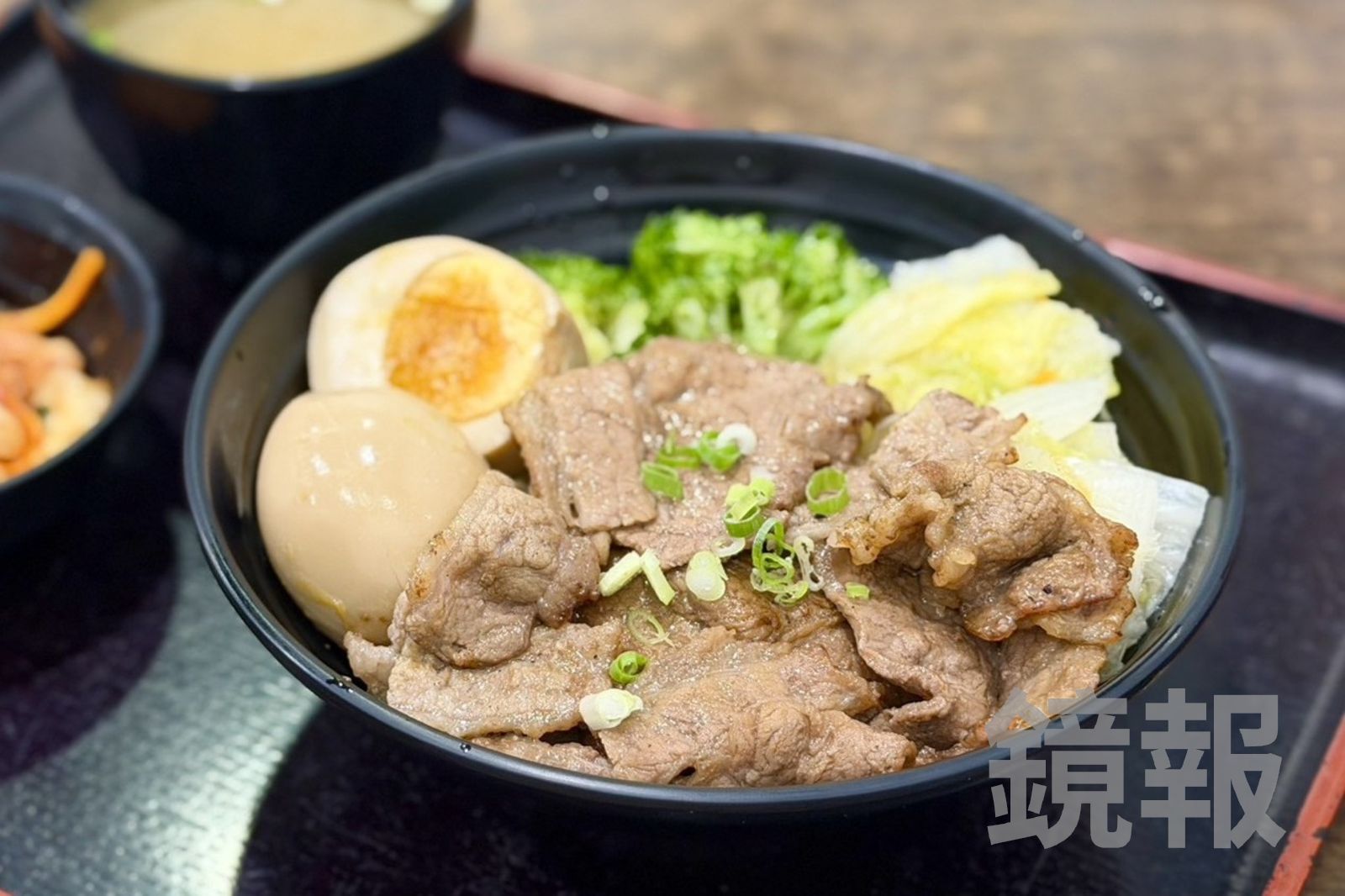 正男報食事/百元出頭就能吃炭火燒肉!中和「燒本家」現烤牛肉飯噴香過癮