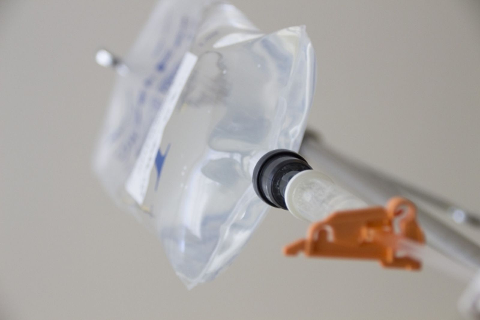 護理師時薪比廚助209元低!粉專分析體制現況:最終還是病人受害