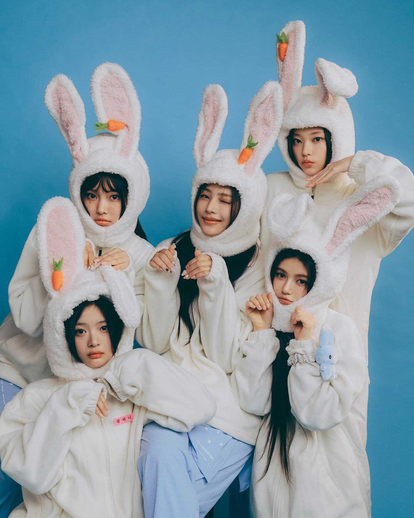 NewJeans成員少了Danielle（前排右），團體不再完整。翻攝IG@newjeans_official