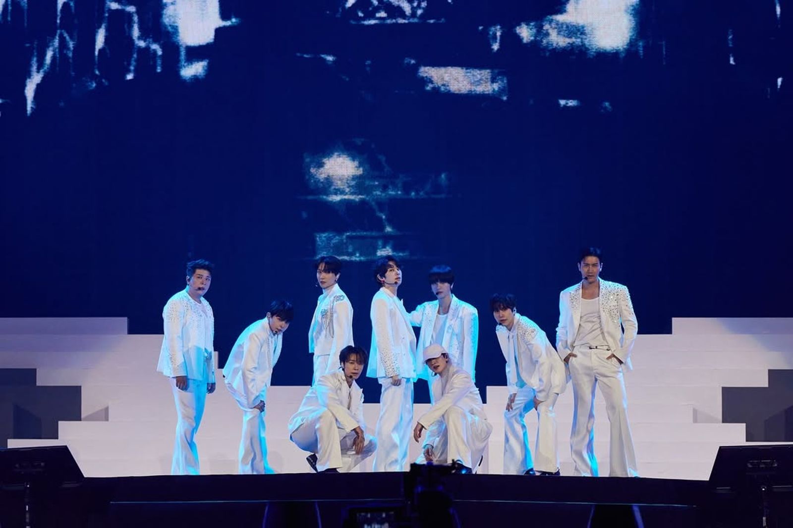 香港宏福苑大火／韓娛樂四巨頭都捐款救災！SJ今晚登MAMA 　揪粉絲再捐100萬港幣