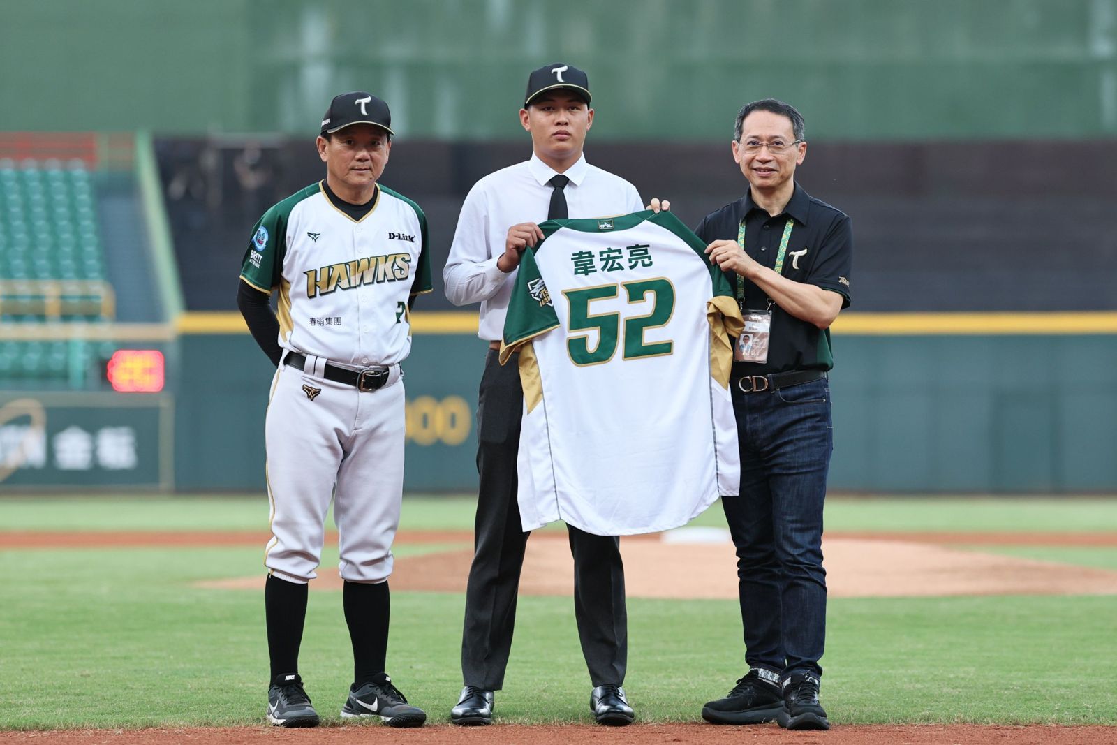 中職/52號承載期待!韋宏亮預計27日報到