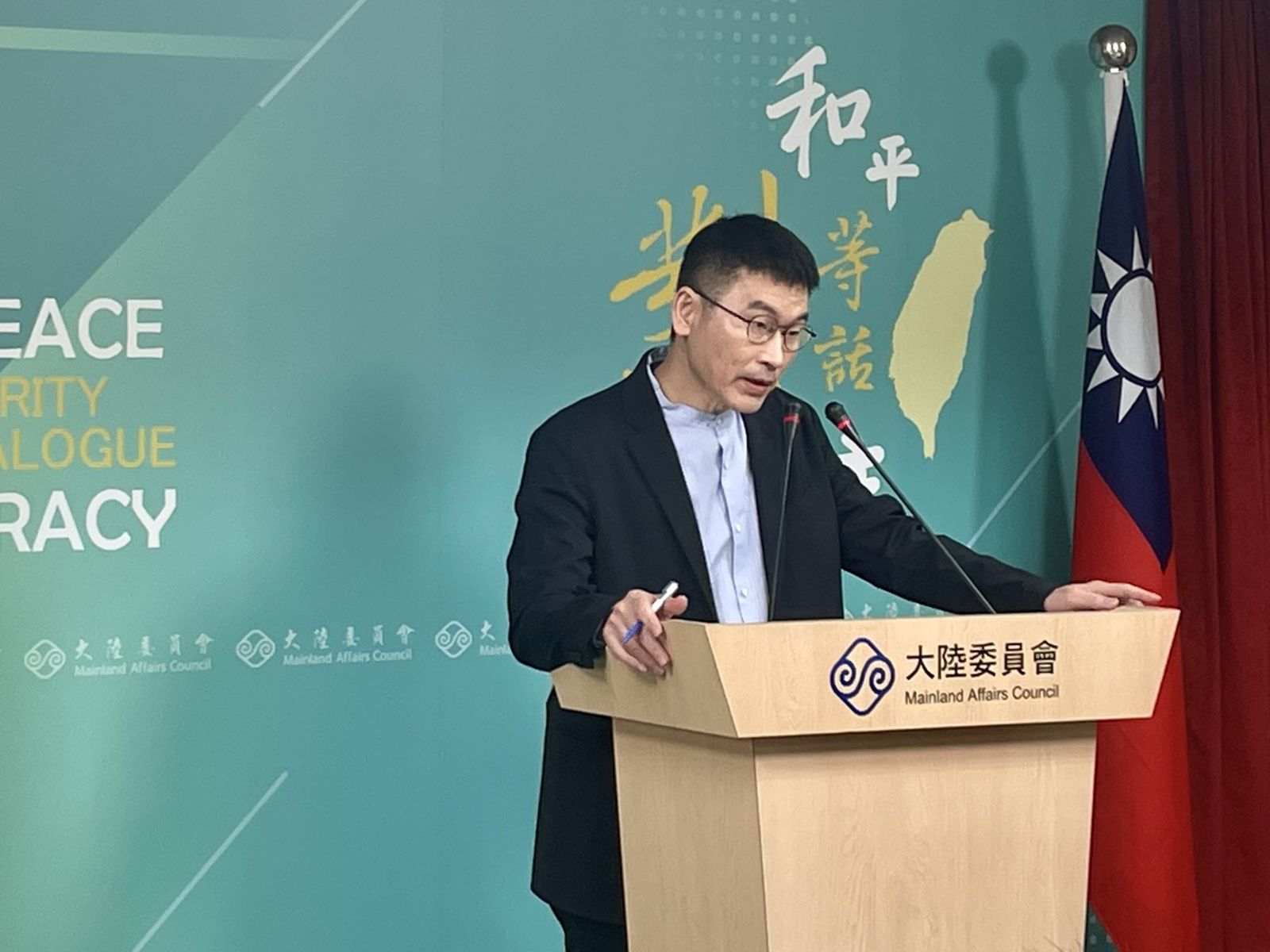 國民黨文宣喊「躺平才能和平」　梁文傑酸：還以為是綠營側翼在嘲弄