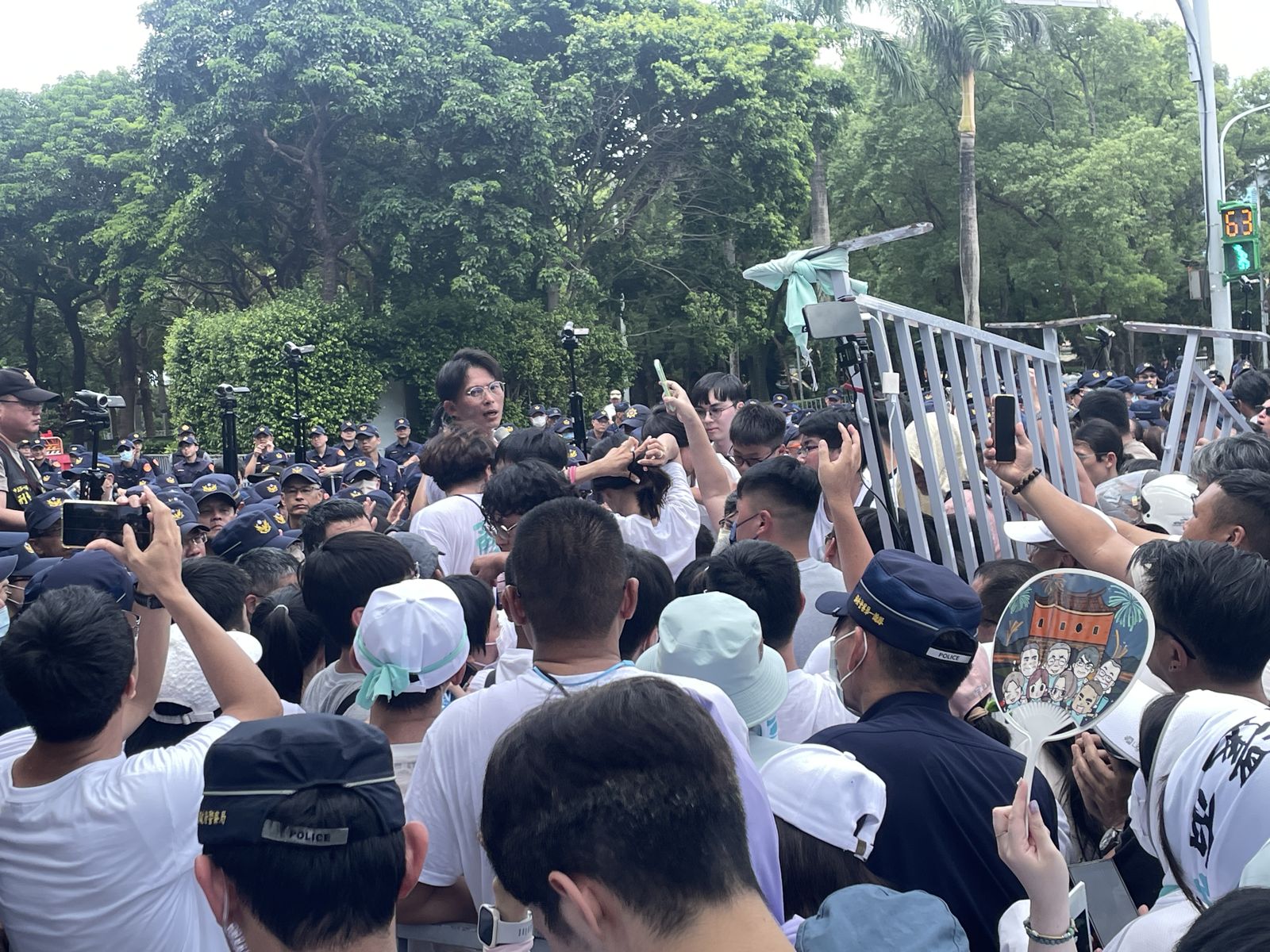 民眾黨「走讀」釀8警傷　卓榮泰喊「此例不可開」：公權力絕對不能受到挑戰