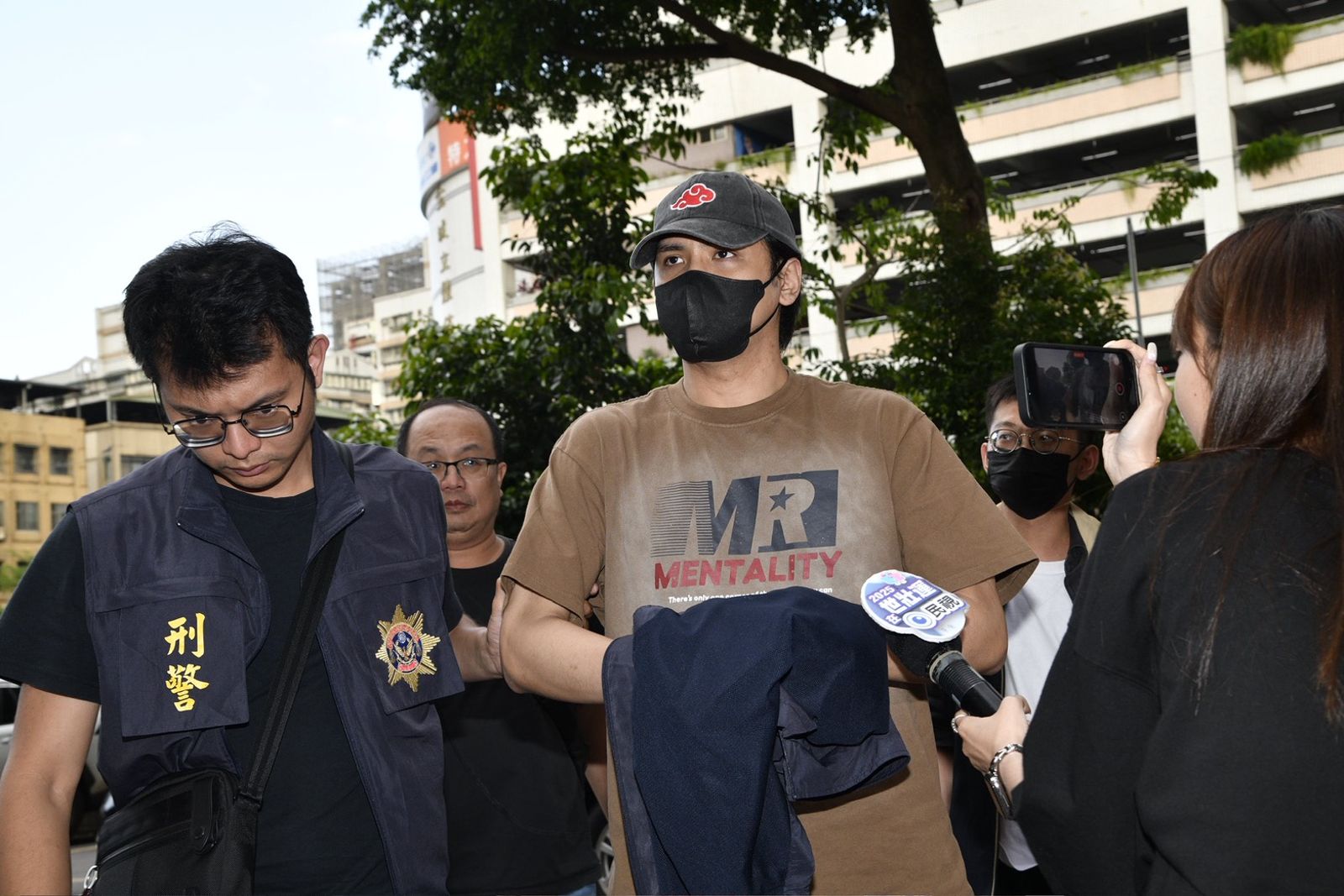 快訊／陳零九閃兵公開致歉了！宣布中止九澤、五堅情等演藝工作