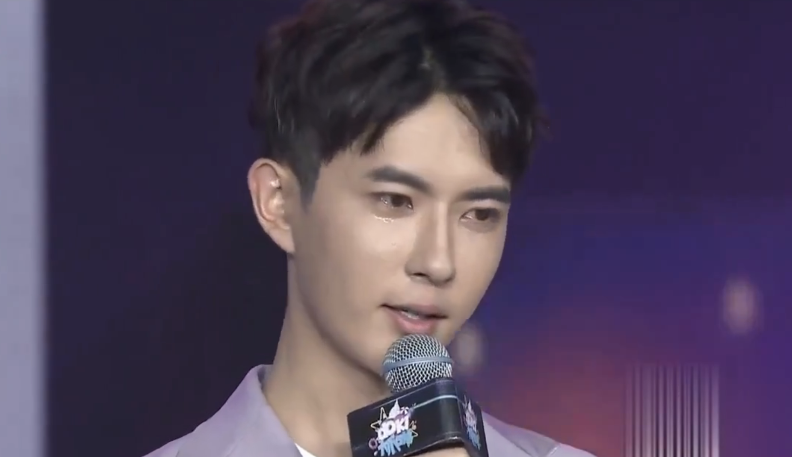 于朦朧死迷/30歲生日見面會「被問心裡話」 含淚猶豫許久:不敢說