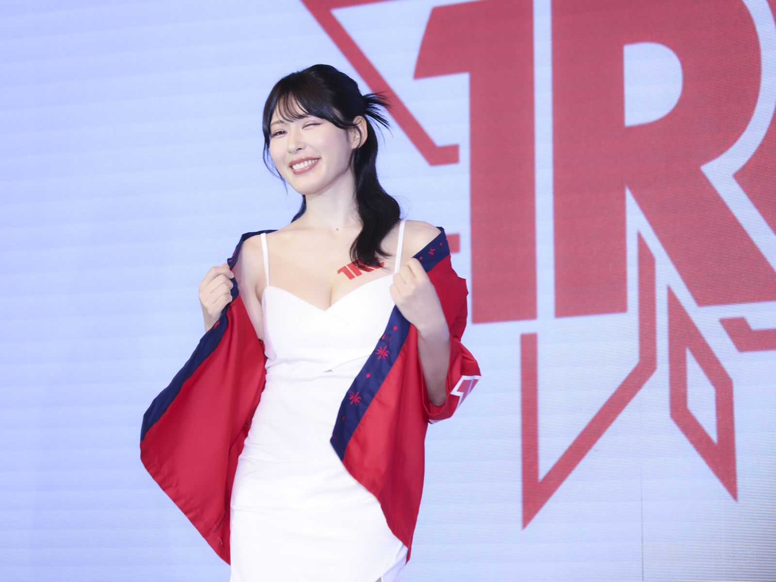 專訪／AKB48研究生變身AV女神　曝「老鳥新人」初體驗：找到天職