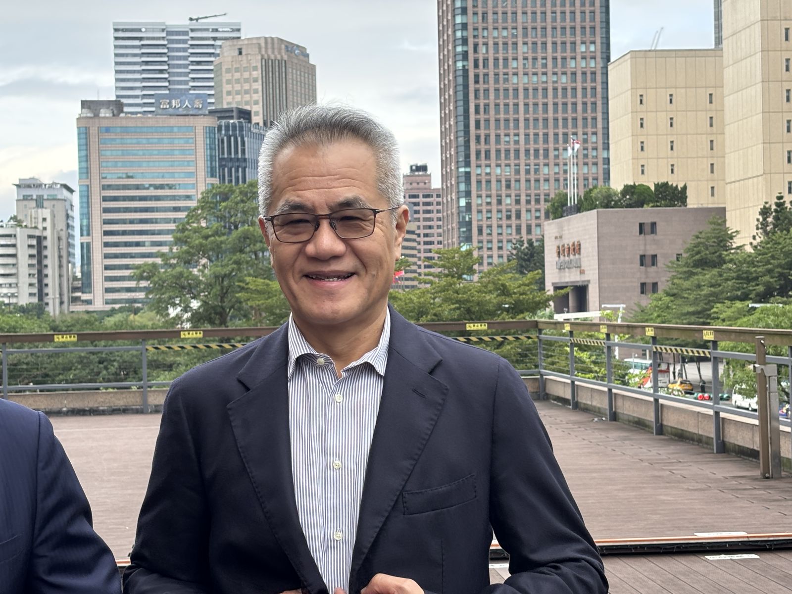 大盤下殺千點 股后穎崴逆勢衝破8000元大關 法人目標價給到這點位