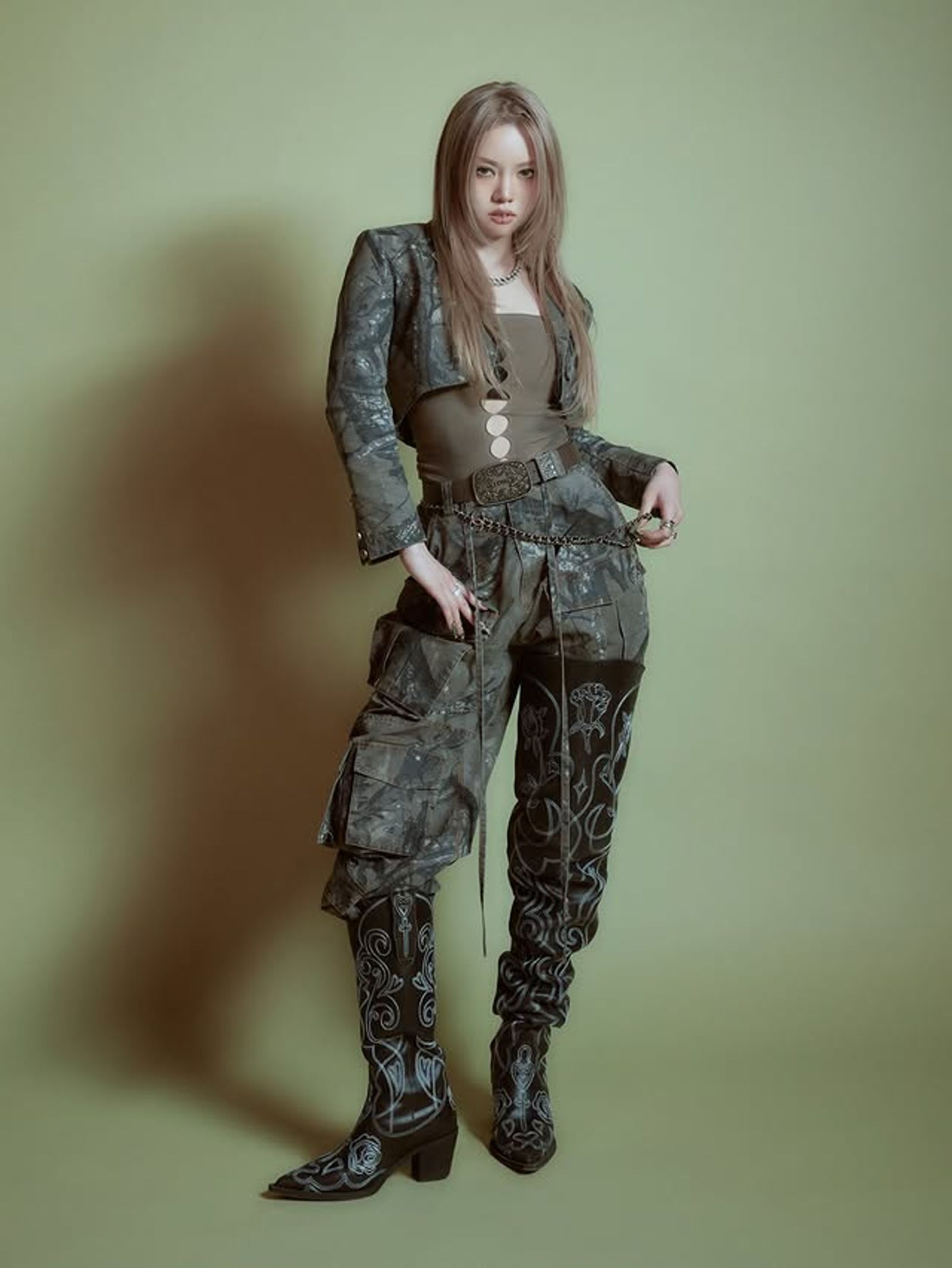 21歲的Bailey是ALLDAY PROJECT韓裔美籍成員,除了負責團隊的編舞,更是饒舌擔當。翻攝IG@allday_project