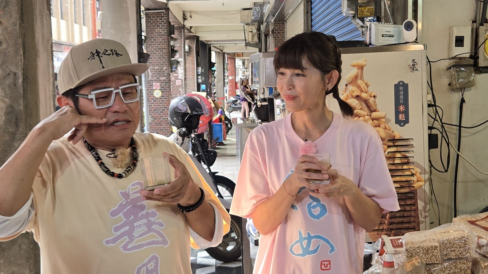 《神之路》鄭仲茵分享洪都拉斯敲鐘秘辛,許效舜竟遭排擠?急打電話問清楚!東森超視提供