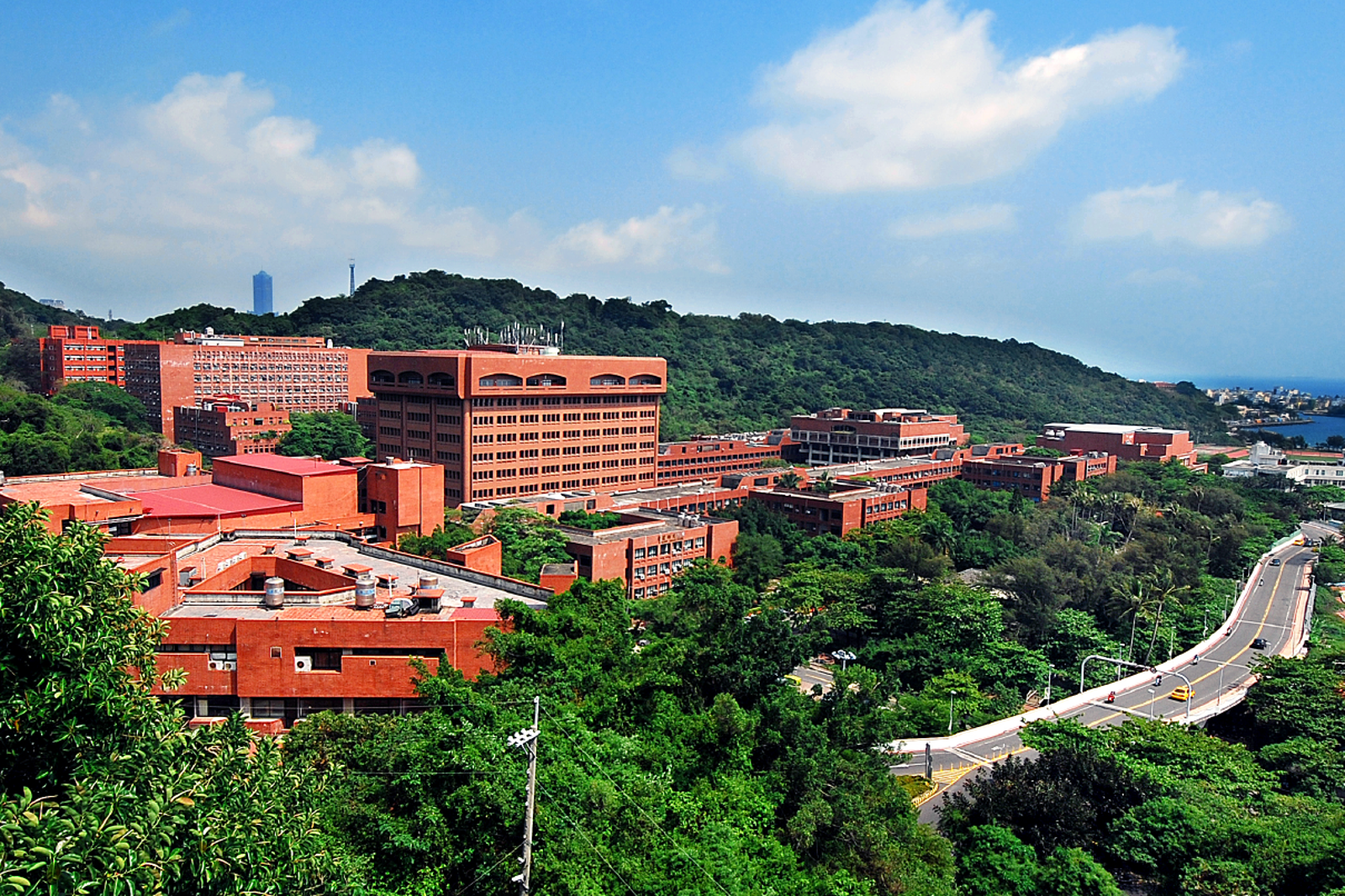 鑽研性平議題卻也捲性騷案！作家「記恨」與母校撕破臉遭判刑　造謠黑歷史曝
