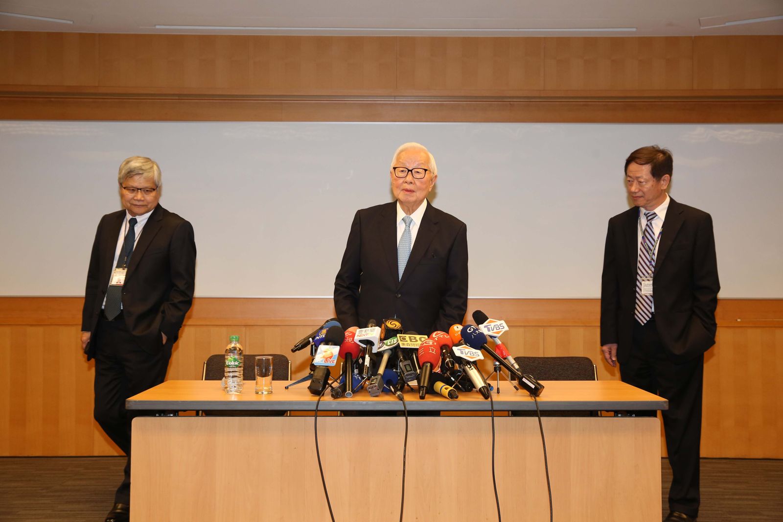 神山造富/張忠謀身價破2500億元 老戰友曾繁城持有2.9萬張比魏哲家還多