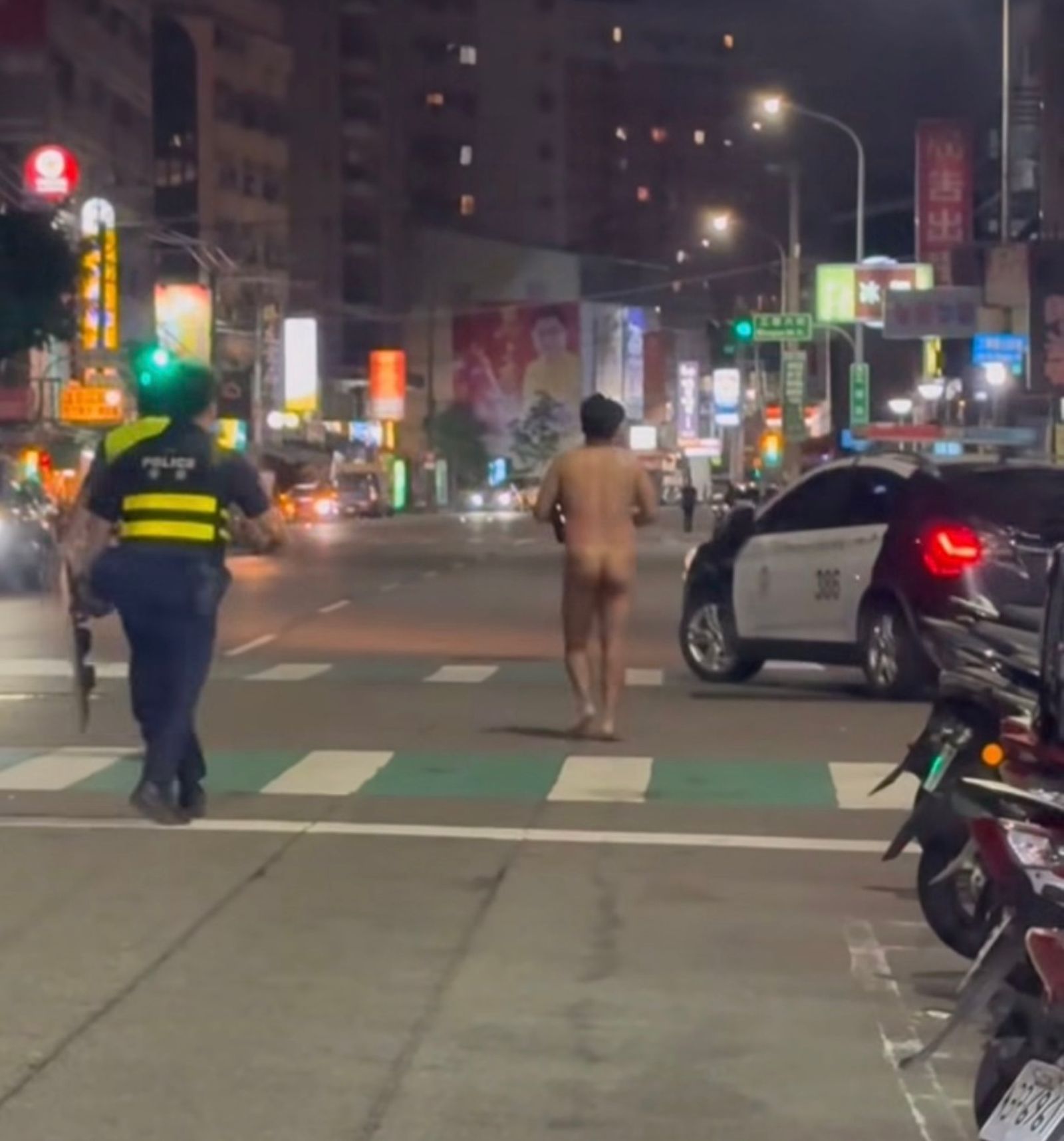 快訊／中市驚傳弒母案　子狠割母脖噴血！全裸逃逸遭逮