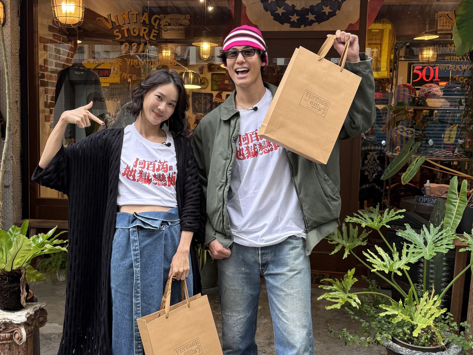 鍾瑶（左）與風田宣傳《何百芮的地獄戀曲》。彼此影業提供