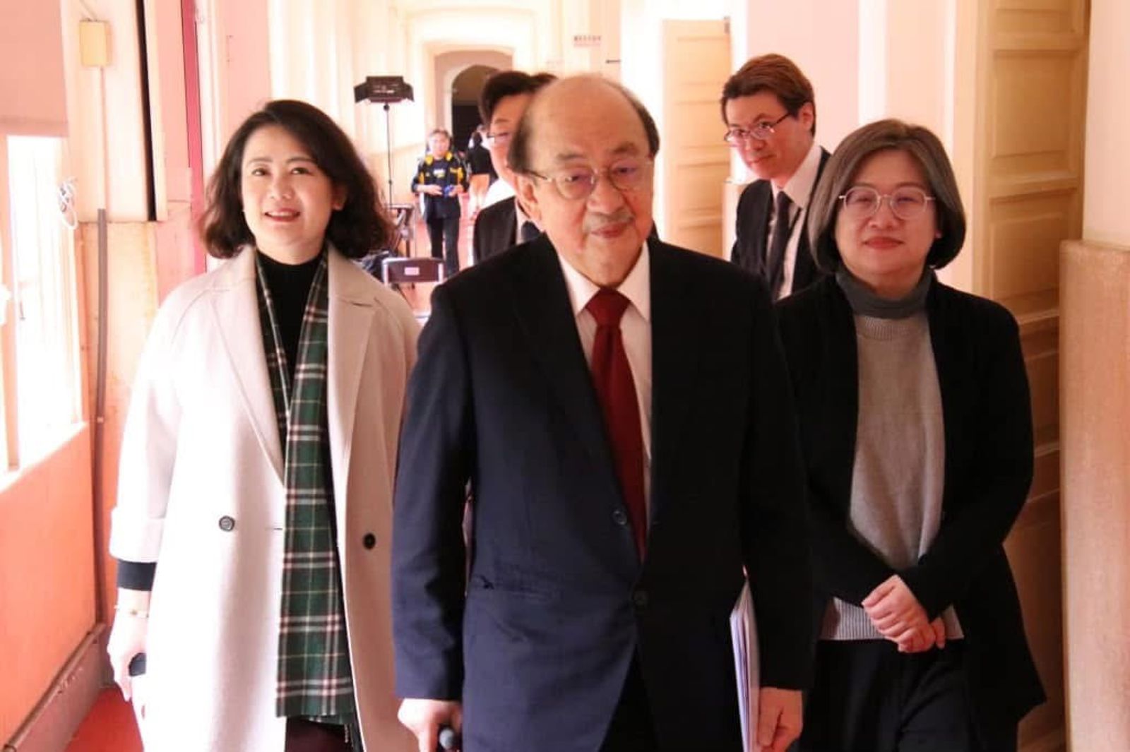 內幕／尊柯但又頭痛！綠營立委陷「總召矛盾」　累積衝突終炸鍋
