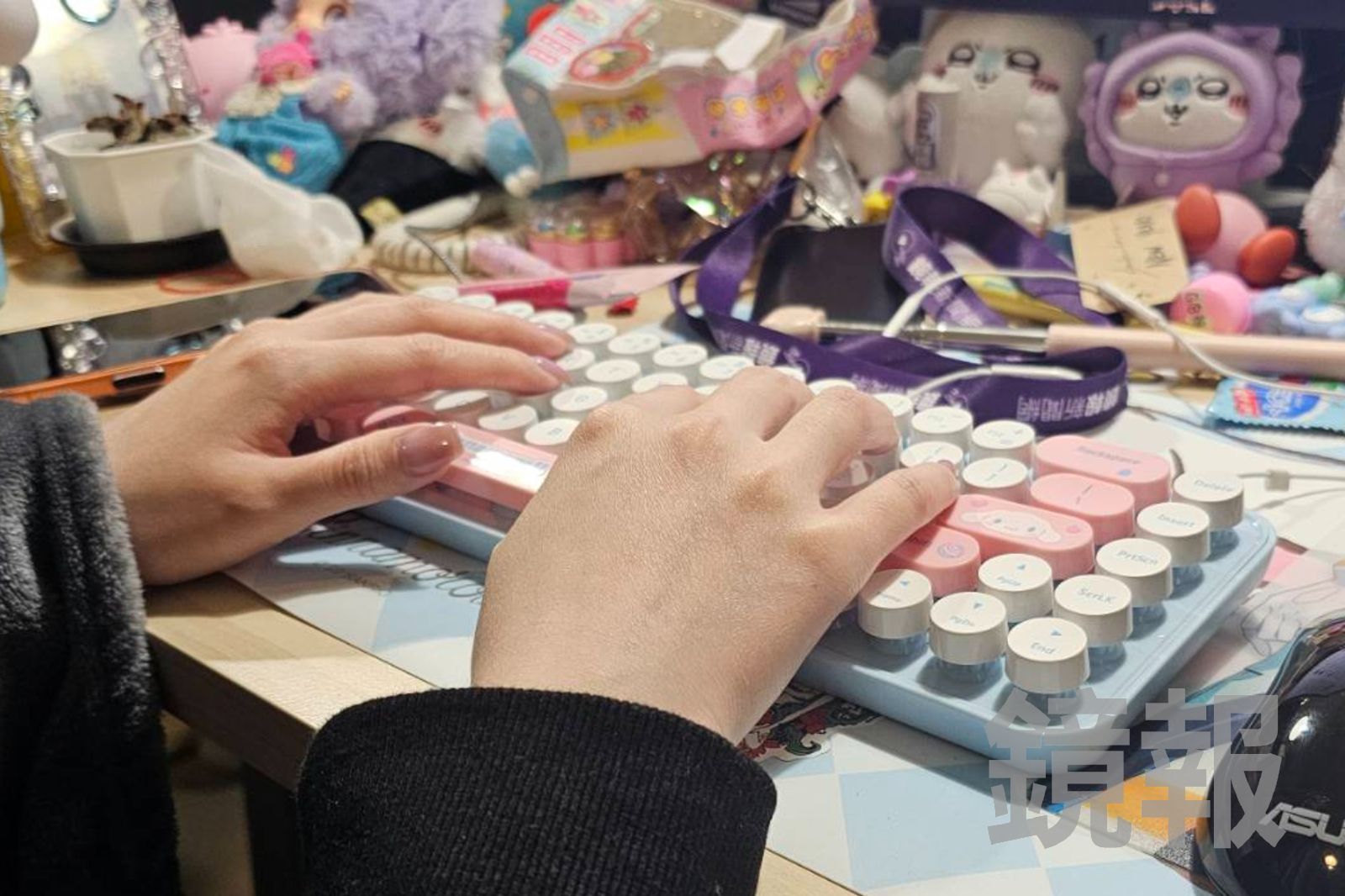 00後同事大驚「打字不用看鍵盤」　他嘆以前教老人電腦、以後還要教年輕人