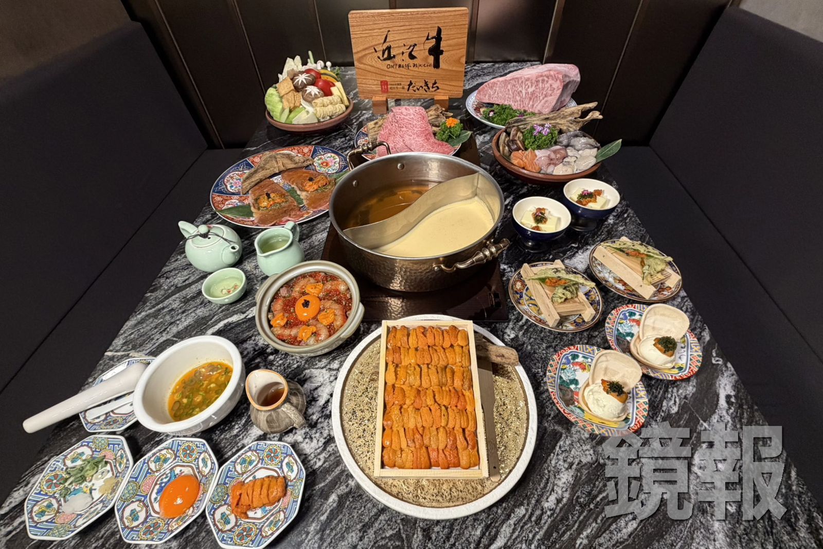 「二本松涮涮屋」推出限定和牛宴雙人套餐,7品料理都能吃到北海道海膽的鮮濃滋味。(9,880元/套)