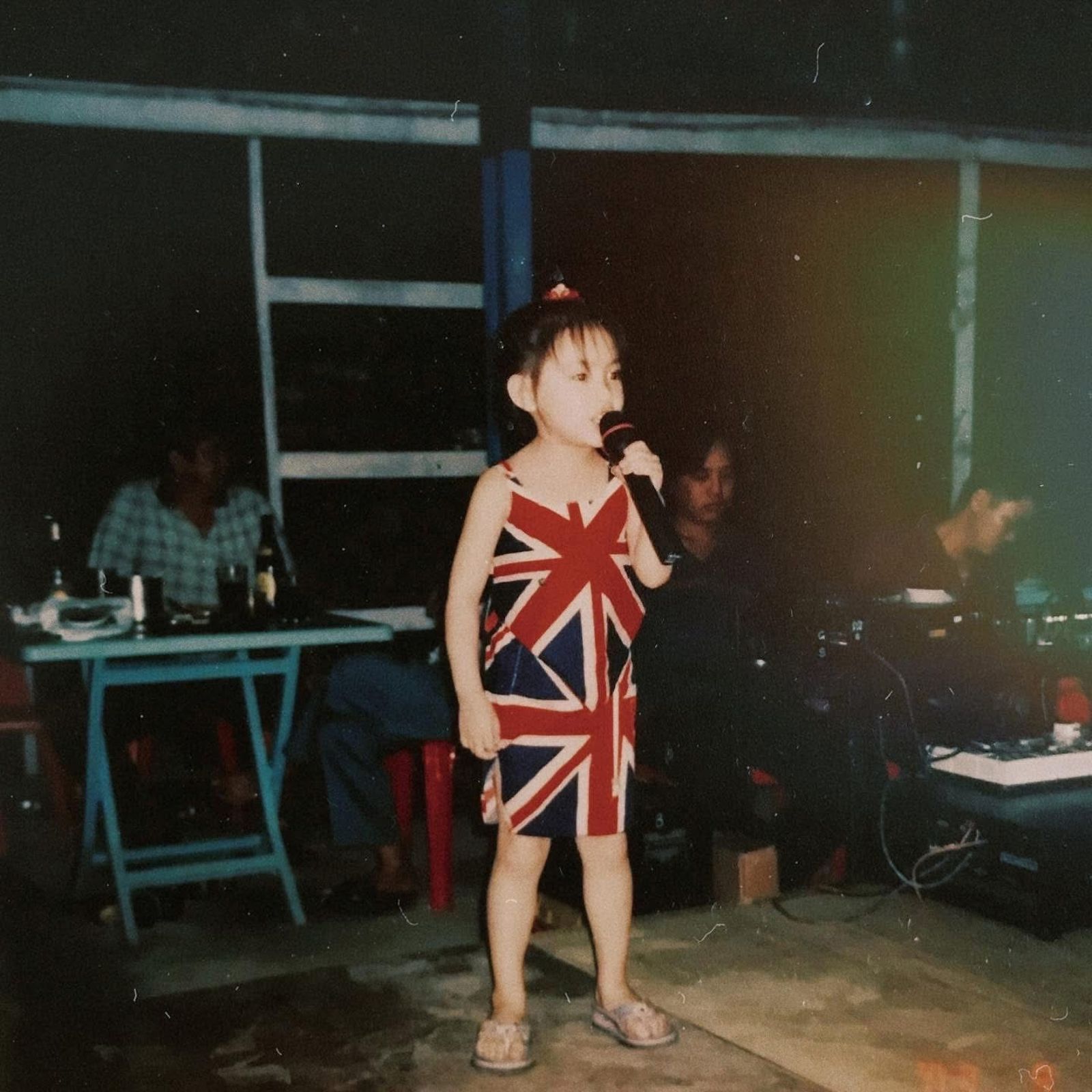 陳佩賢5歲萌照曝光，揭露她小小年紀就台風穩健。福茂唱片提供