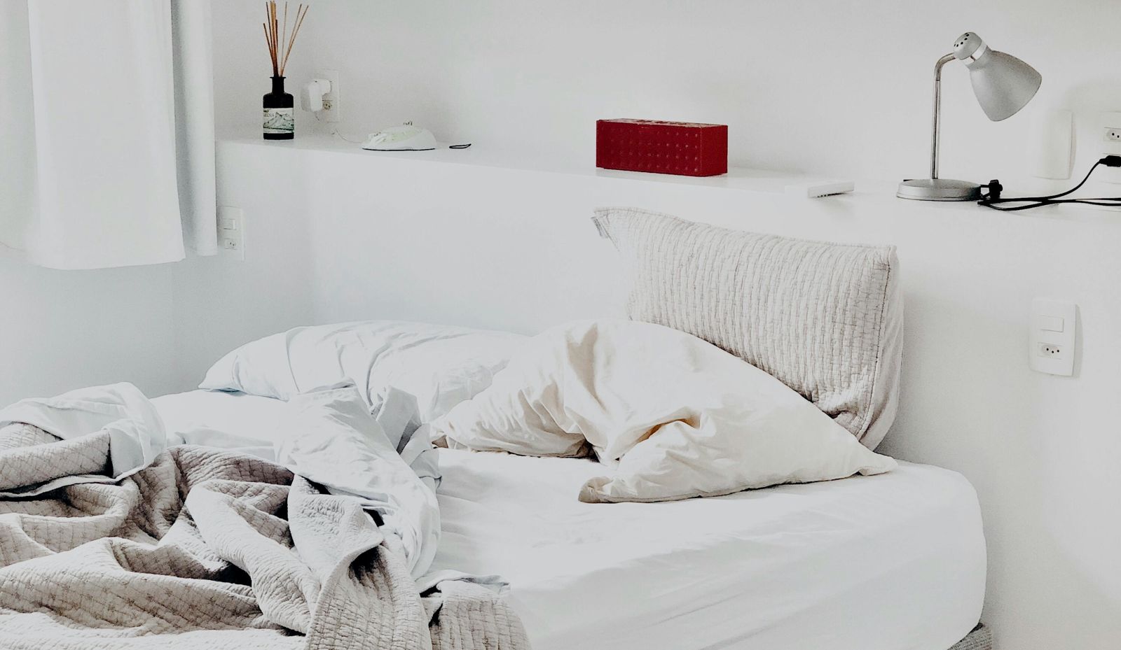 人妻偷吃男同事「懷孕找老公陪墮胎」　求償小王失敗還賠60萬