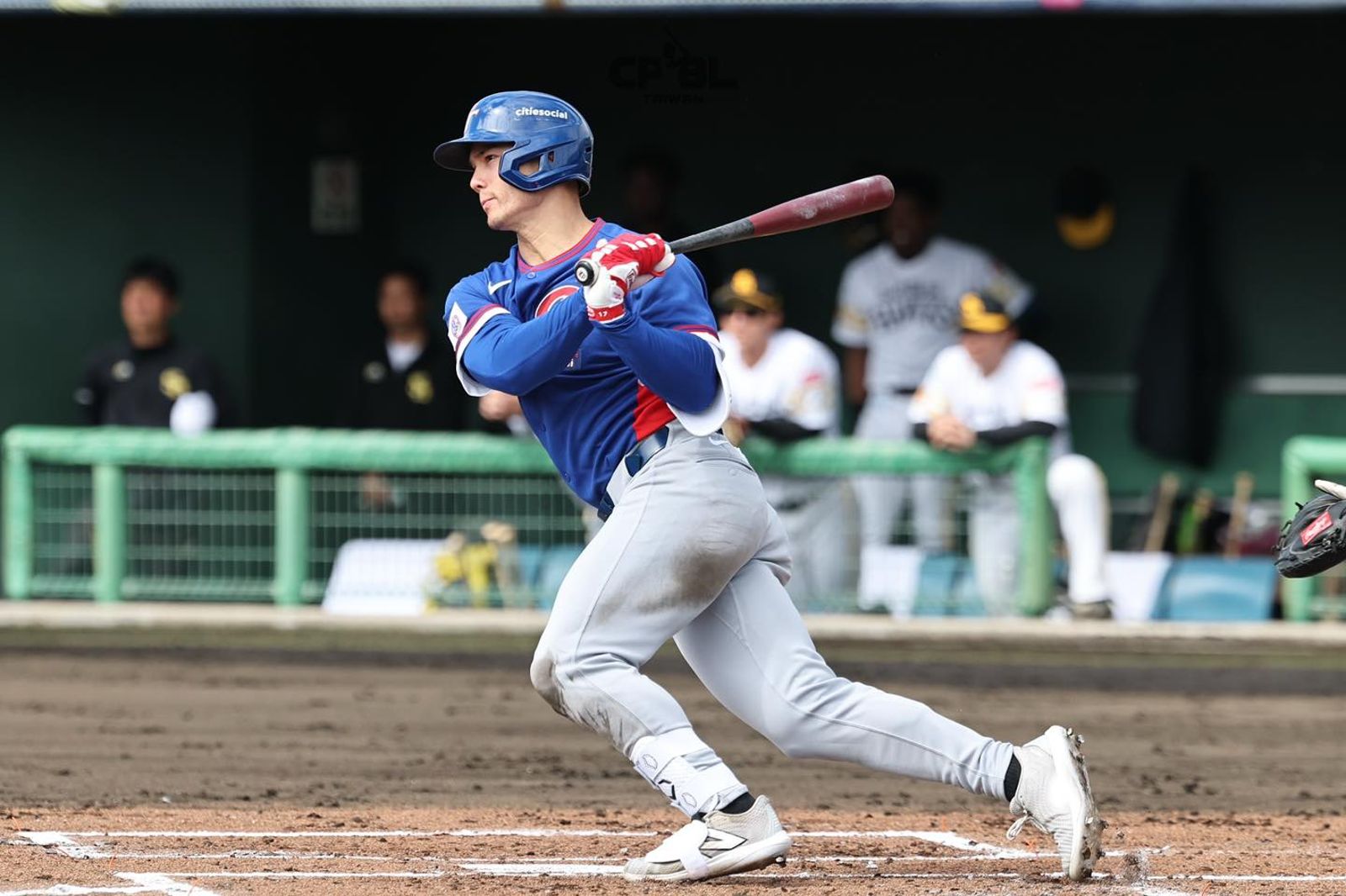 中華隊熱身賽5比1退軟銀鷹!張峻瑋掛帥先發 投手群輪番上陣壓制打線