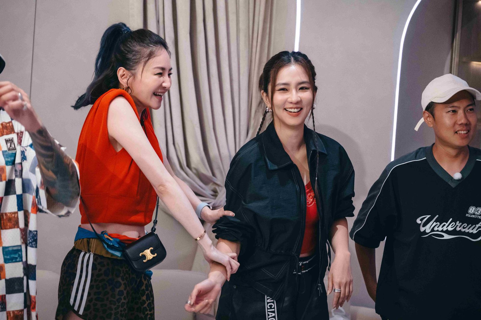 《驚奇旅明星》戀綜上線,周曉涵自爆曾與人夫過夜?東森綜合台提供