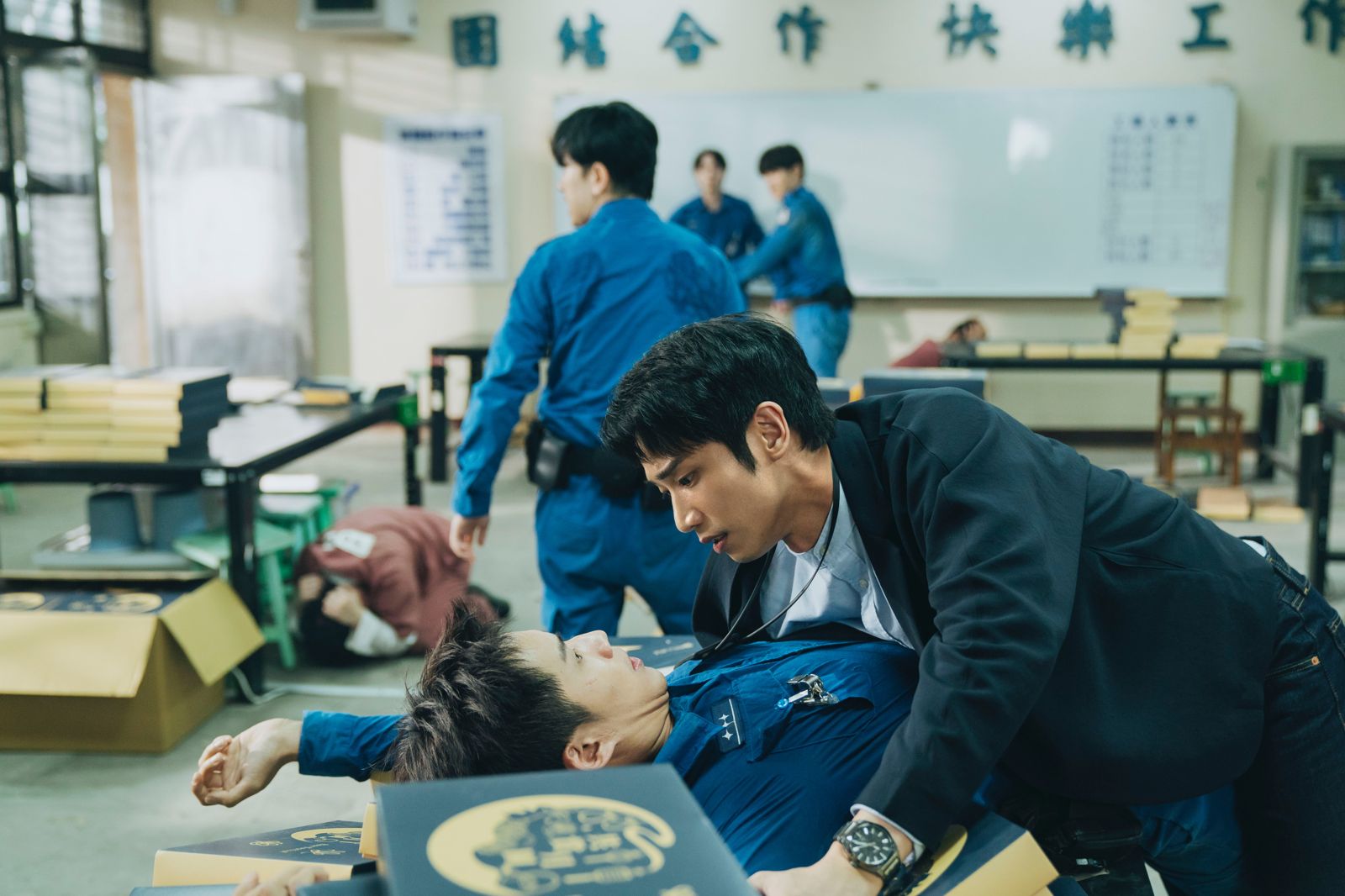 劉以豪曝「靠腰」曖昧情　每夜私訊還桌咚對方遭爆料：你壓到我下面了