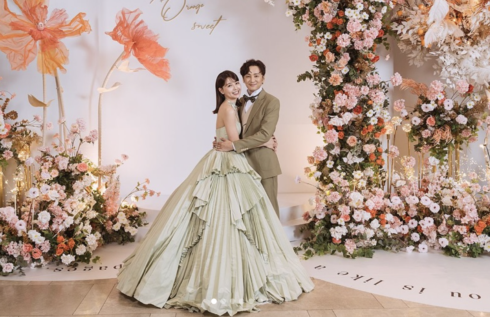 張書偉(右)與謝京穎結婚兩年。翻攝IG @orange_hsieh