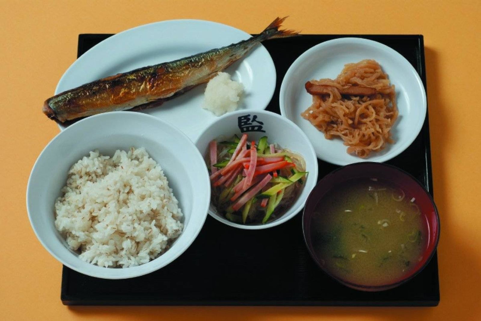 網走監獄博物館推出的「監獄餐A」。圖／翻自「網走監獄」官網