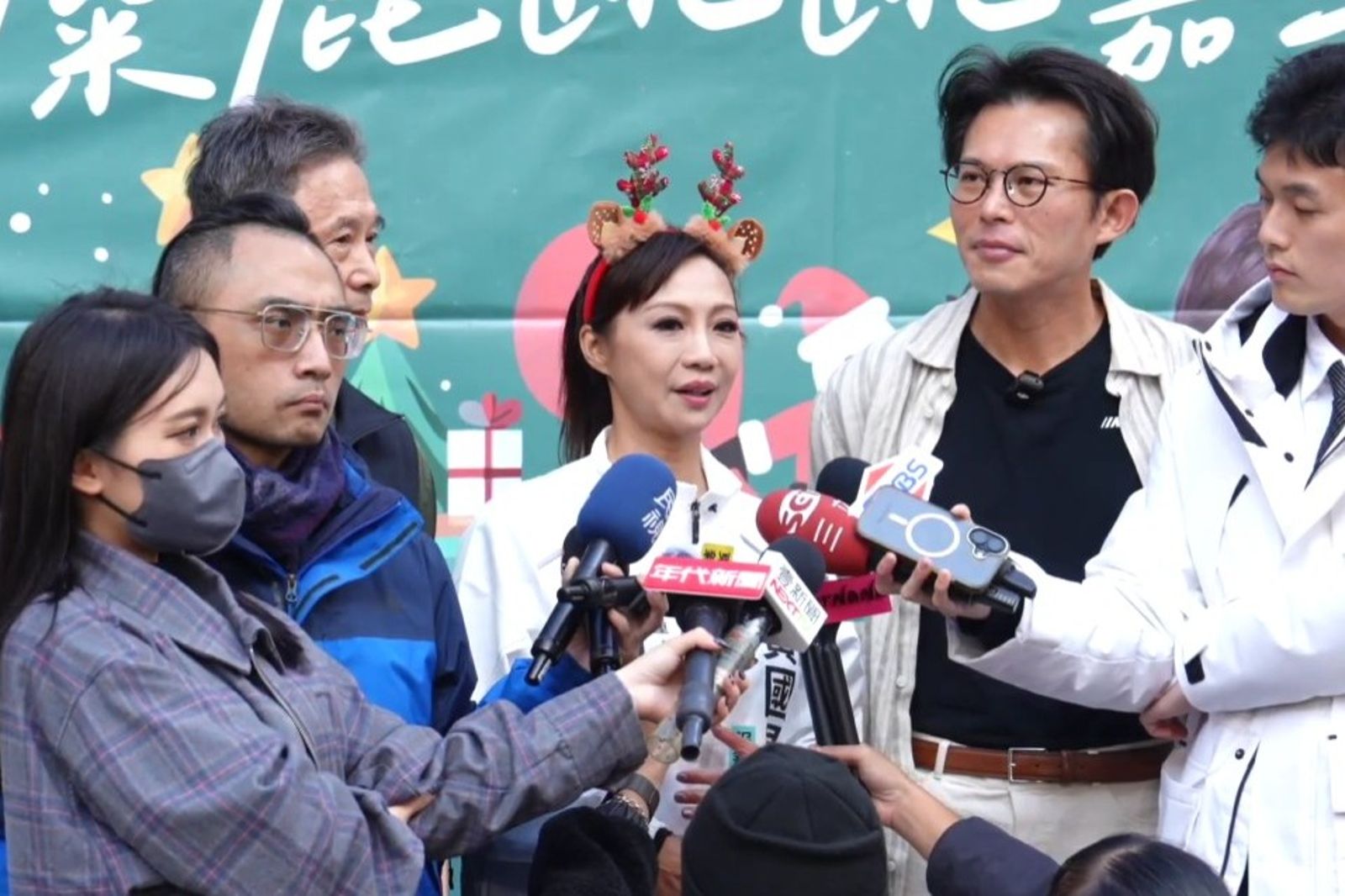 白營三蘆雙姝之爭　周曉芸：行動和時間可證明一切