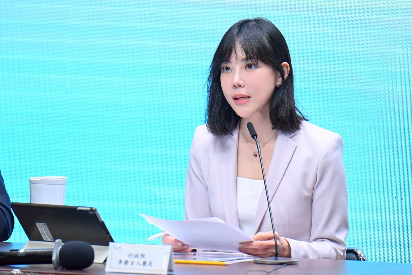 中配依親子女能月領5千成長津貼?政院:以我國籍孩童為主