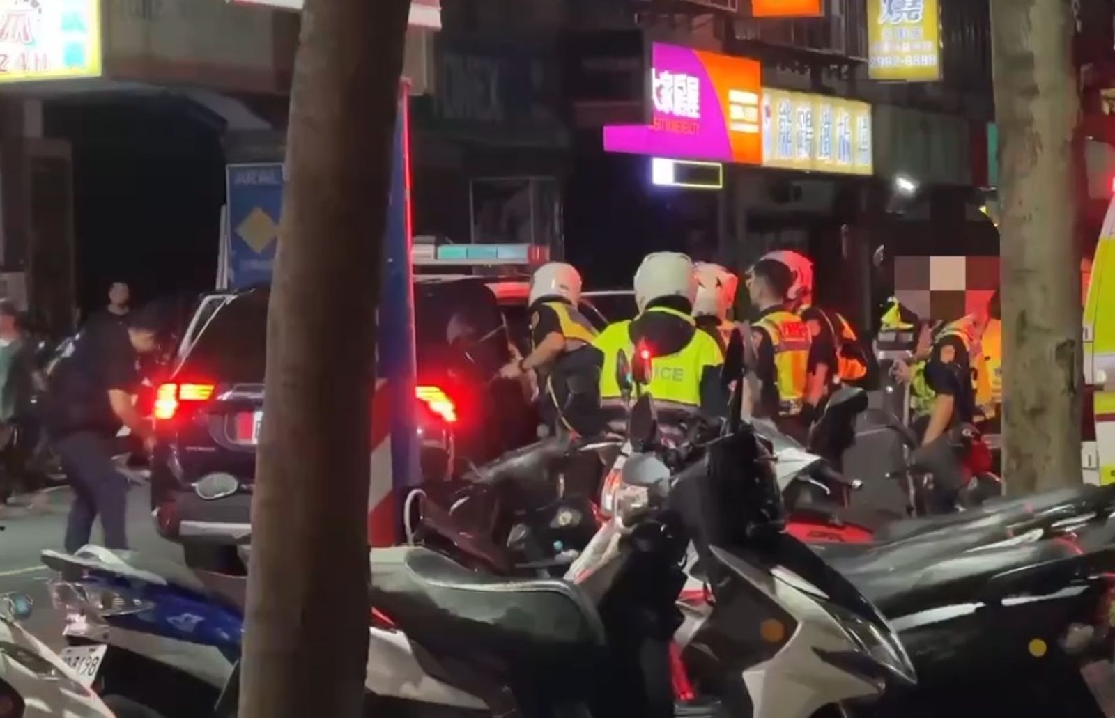 喝醉友人「網內互打」!「新莊大拜拜」期間深夜嗆聲觸動警方敏感神經…3醉漢全進警局