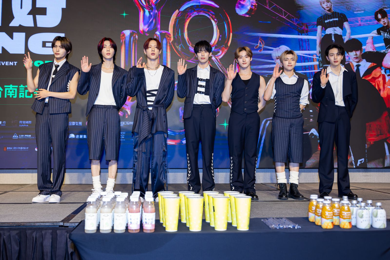 ALL(H)OURS首登台南跨年「脫了」　預告吃喝拍團綜